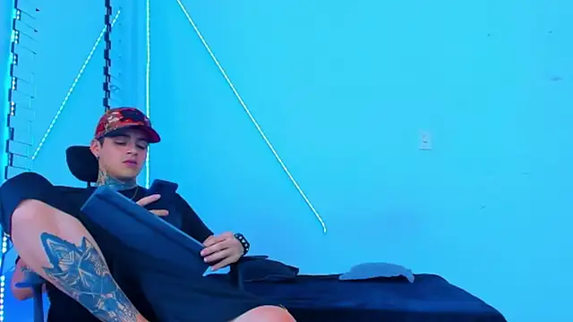 HOT boy2025 online show from 10-09-25, 09:04