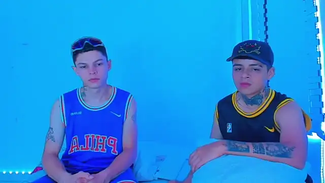 HOT boy2025 online show from 02-02-25, 04:15