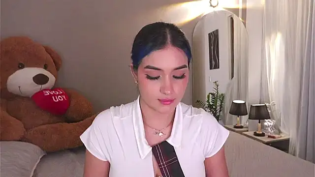 AnnyHizzle online show from 11-02-25, 05:12