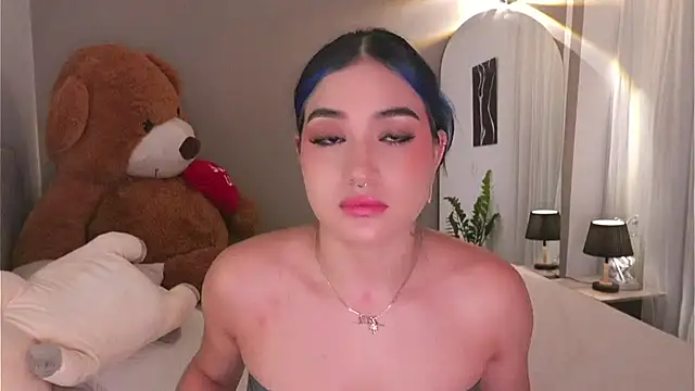 AnnyHizzle online show from 10-14-25, 11:25