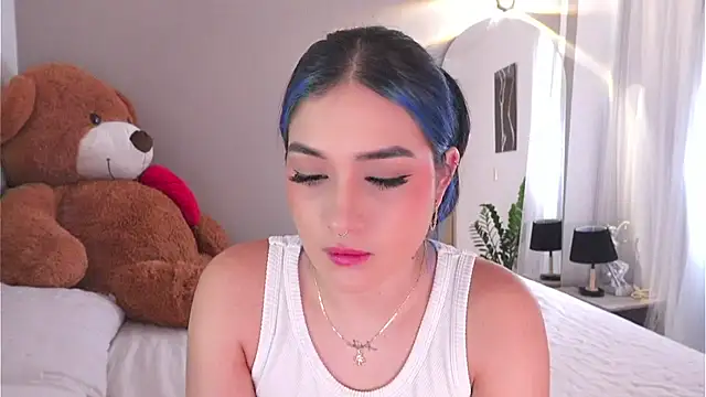 AnnyHizzle online show from 10-22-25, 02:05