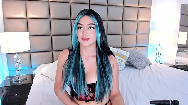 AnnyHizzle online show from 02-28-25, 03:15