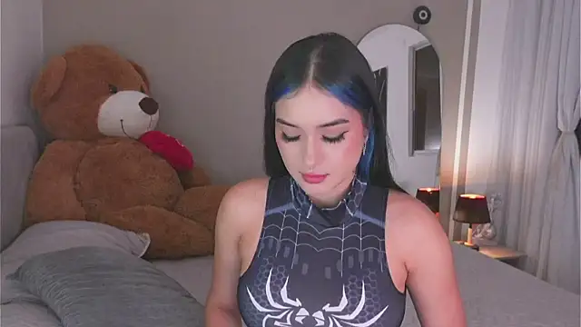 AnnyHizzle online show from 10-07-25, 01:17
