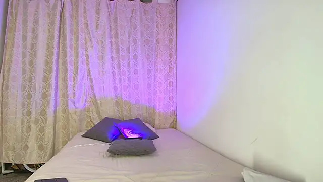 Tinny and Candy online show from 04-15-26, 02:28