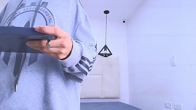 Tinny and Candy online show from 03-18-25, 01:12