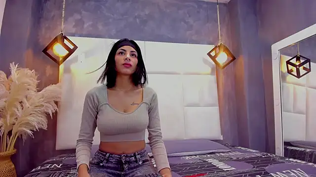 Tinny and Candy online show from 10-22-25, 12:04