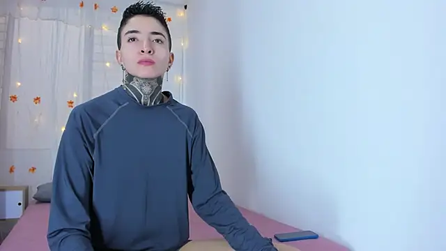 Tinny and Candy online show from 11-06-25, 12:20