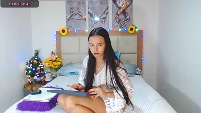 valentina hearts online show from 12-21-24, 01:15