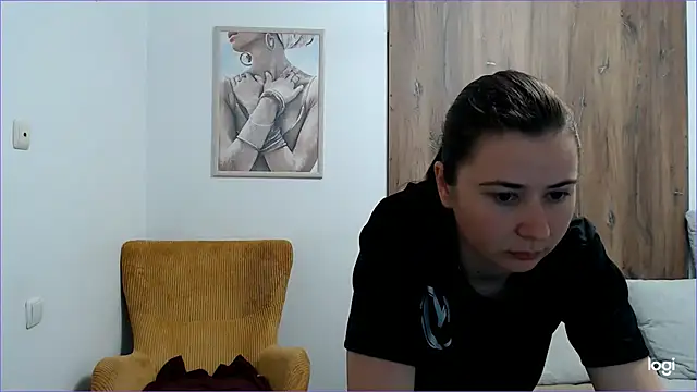 Snapshot of VioletaFlower7 chatting on 05-26-26, 07:17 VioletaFlower7 online show from 05-26-26, 07:17