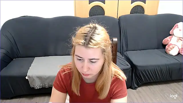 Snapshot of VioletaFlower7 chatting on 03-06-25, 04:49 VioletaFlower7 online show from 03-06-25, 04:49