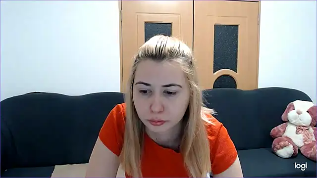 Snapshot of VioletaFlower7 chatting on 03-03-25, 09:24 VioletaFlower7 online show from 03-03-25, 09:24