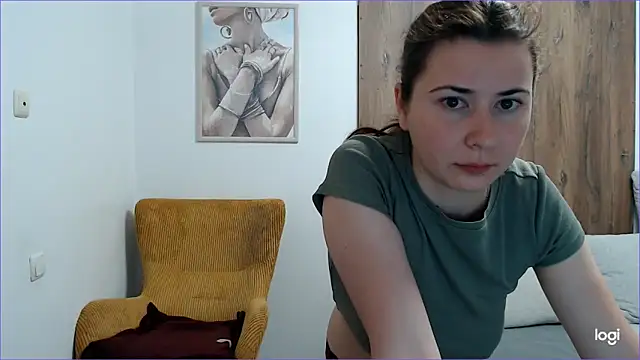 Snapshot of VioletaFlower7 chatting on 06-04-26, 07:46 VioletaFlower7 online show from 06-04-26, 07:46