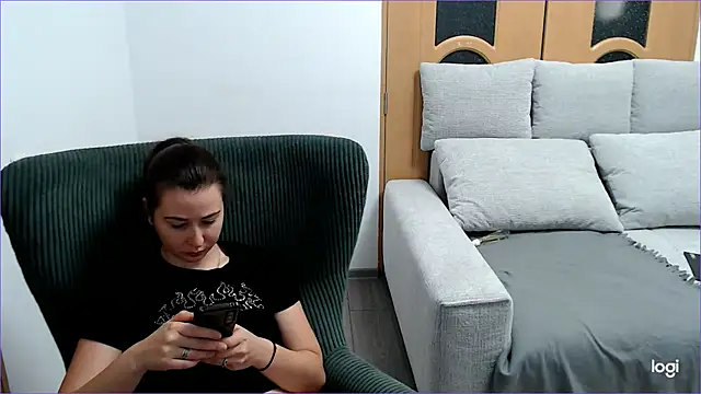 Snapshot of VioletaFlower7 chatting on 10-02-25, 02:53 VioletaFlower7 online show from 10-02-25, 02:53