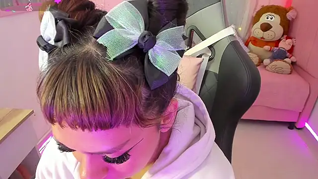 zoesullivan online show from 09-28-25, 10:33