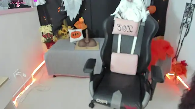 zoesullivan online show from 10-05-25, 09:33