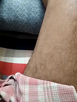 Snapshot of indianbull3684 chatting on 10-19-25, 05:43 indianbull3684 online show from 10-19-25, 05:43