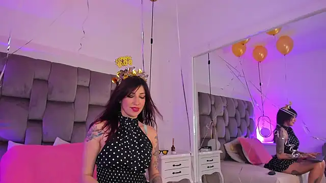 Ginger Violetta  online show from 05-28-26, 07:53
