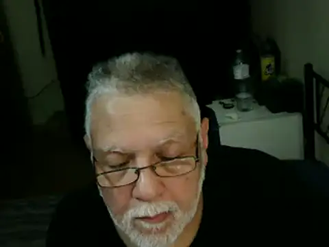 Snapshot of 100Tauros chatting on 05-27-26, 11:50 100Tauros online show from 05-27-26, 11:50