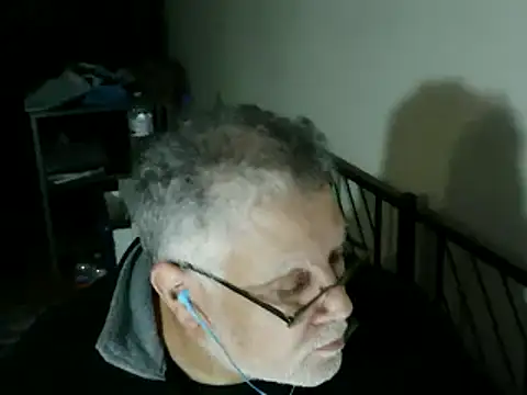 100Tauros online show from 12-18-25, 01:55