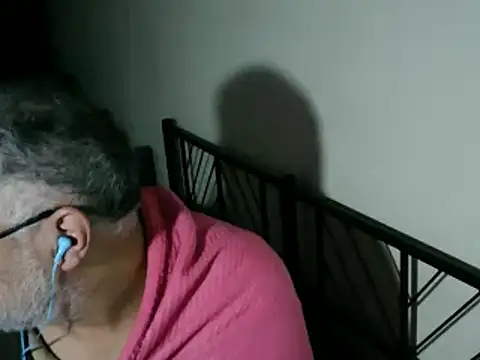 100Tauros online show from 12-13-25, 08:04