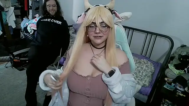 mochi rainbow online show from 02-24-26, 04:02