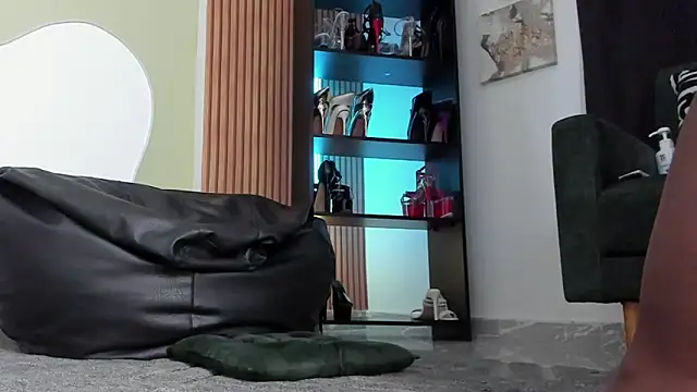 mia backer online show from 03-20-26, 12:22