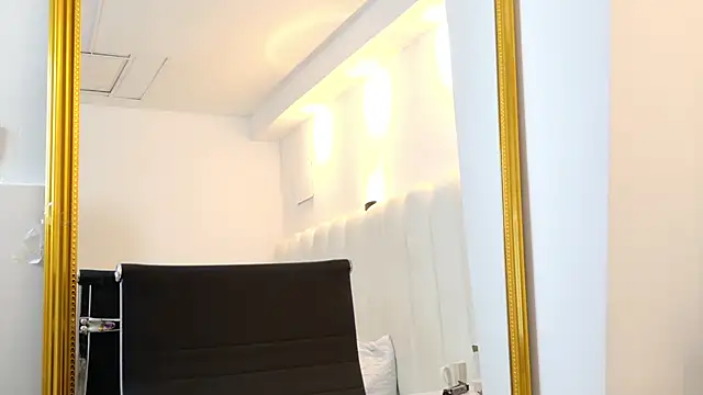 Snapshot of Juliabadlee chatting on 02-02-26, 12:31 Juliabadlee online show from 02-02-26, 12:31