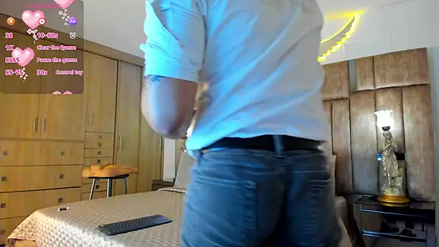 petterwilly1 online show from 03-23-26, 03:12