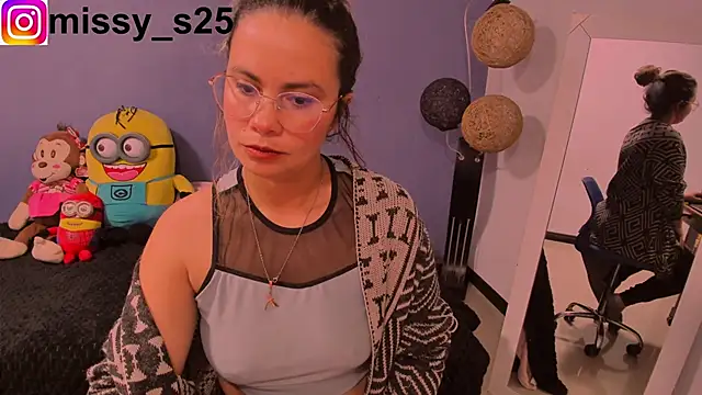 Snapshot of gigi_stephans chatting on 09-16-25, 01:28 gigi stephans online show from 09-16-25, 01:28