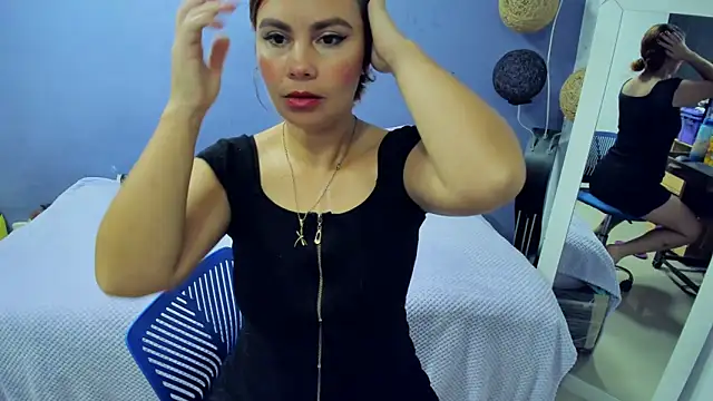 Snapshot of gigi_stephans chatting on 03-16-25, 12:45 gigi stephans online show from 03-16-25, 12:45