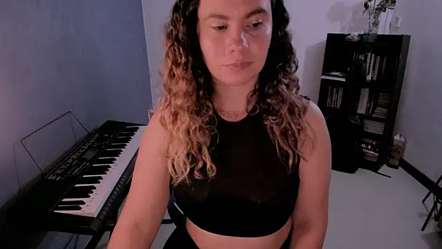 gigi stephans online show from 07-28-26, 01:46