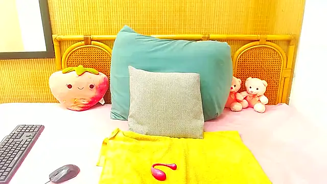 HugeMassiveBooty online show from 03-14-25, 04:32
