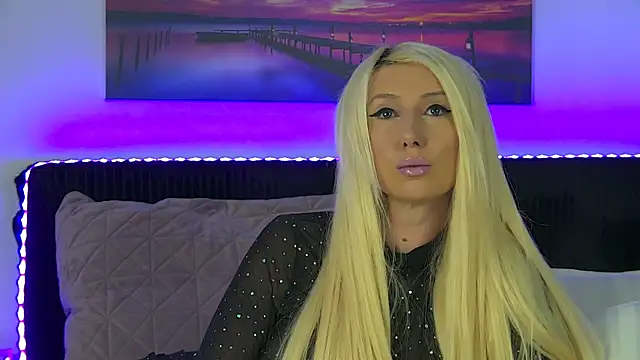 EmaCourtis online show from 01-13-26, 10:08