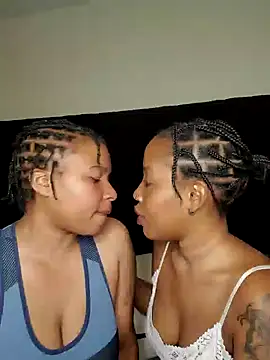 R-thequeen online show from 11-24-25, 01:11