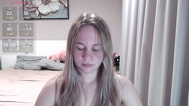 Snapshot of annabel8 chatting on 10-25-25, 08:31 annabel8 online show from 10-25-25, 08:31