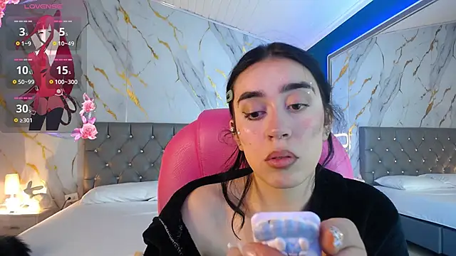 Julieta De Los Angeles online show from 02-01-25, 06:43