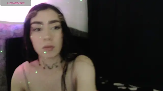 Julieta De Los Angeles online show from 04-17-26, 12:35