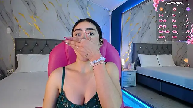 Julieta De Los Angeles online show from 02-11-25, 03:40