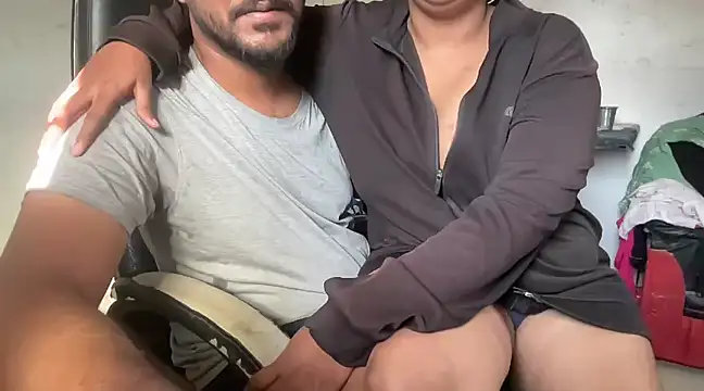 Snapshot of Hottest_Tamil chatting on 02-25-25, 10:59 Hottest Tamil online show from 02-25-25, 10:59