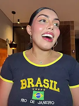 Snapshot of zui_lu chatting on 02-06-26, 01:45 zui lu online show from 02-06-26, 01:45