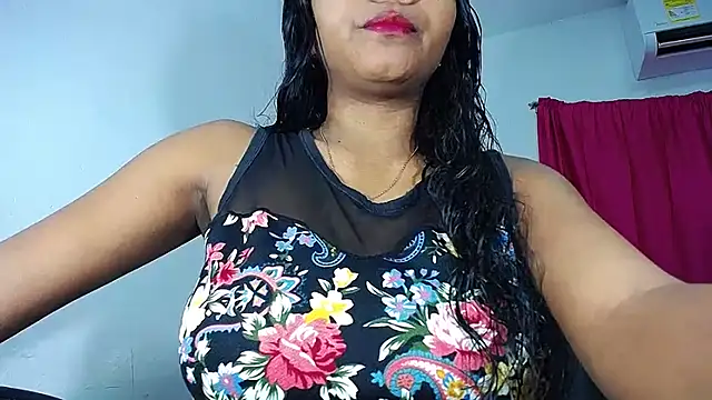 Snapshot of Sashabreck chatting on 06-07-26, 02:50 Sashabreck online show from 06-07-26, 02:50