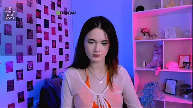 liana kisses online show from 06-17-26, 06:51