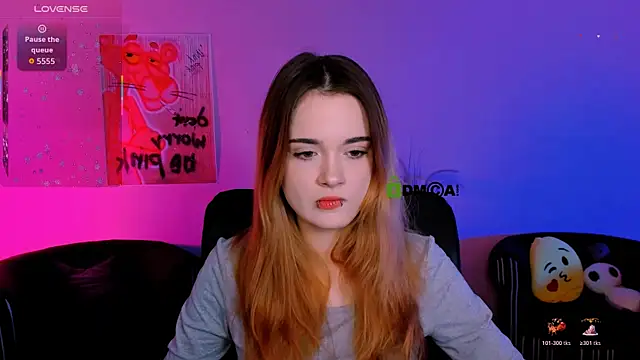 liana kisses online show from 12-19-25, 07:49