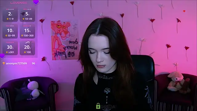 liana kisses online show from 04-15-26, 07:07