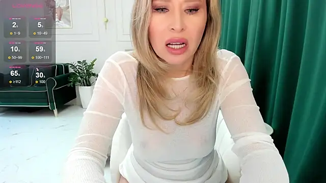 Snapshot of Jolie_Ozolla chatting on 02-12-26, 12:49 Jolie Ozolla online show from 02-12-26, 12:49