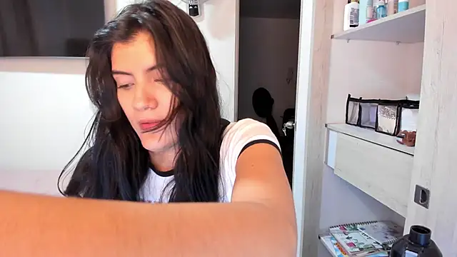 misstoya online show from 12-22-25, 02:33