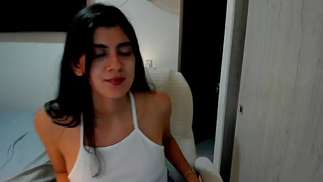 misstoya online show from 09-26-25, 01:01