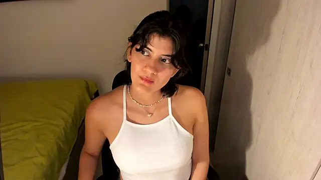 Snapshot of misstoya chatting on 05-05-26, 07:17 misstoya online show from 05-05-26, 07:17
