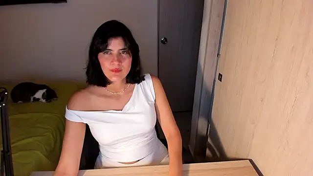 Snapshot of misstoya chatting on 05-02-26, 05:01 misstoya online show from 05-02-26, 05:01