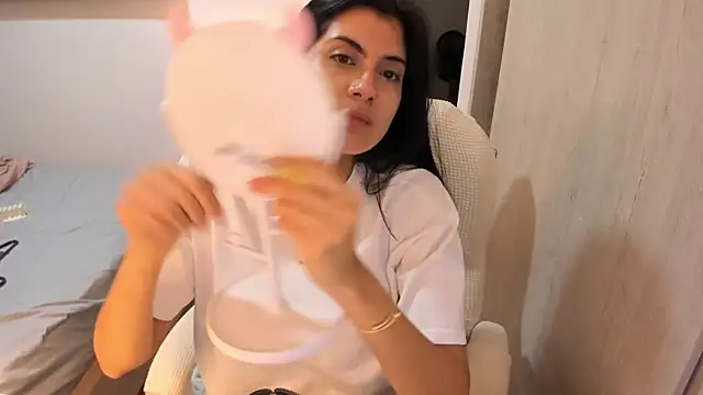 misstoya online show from 09-20-25, 04:01